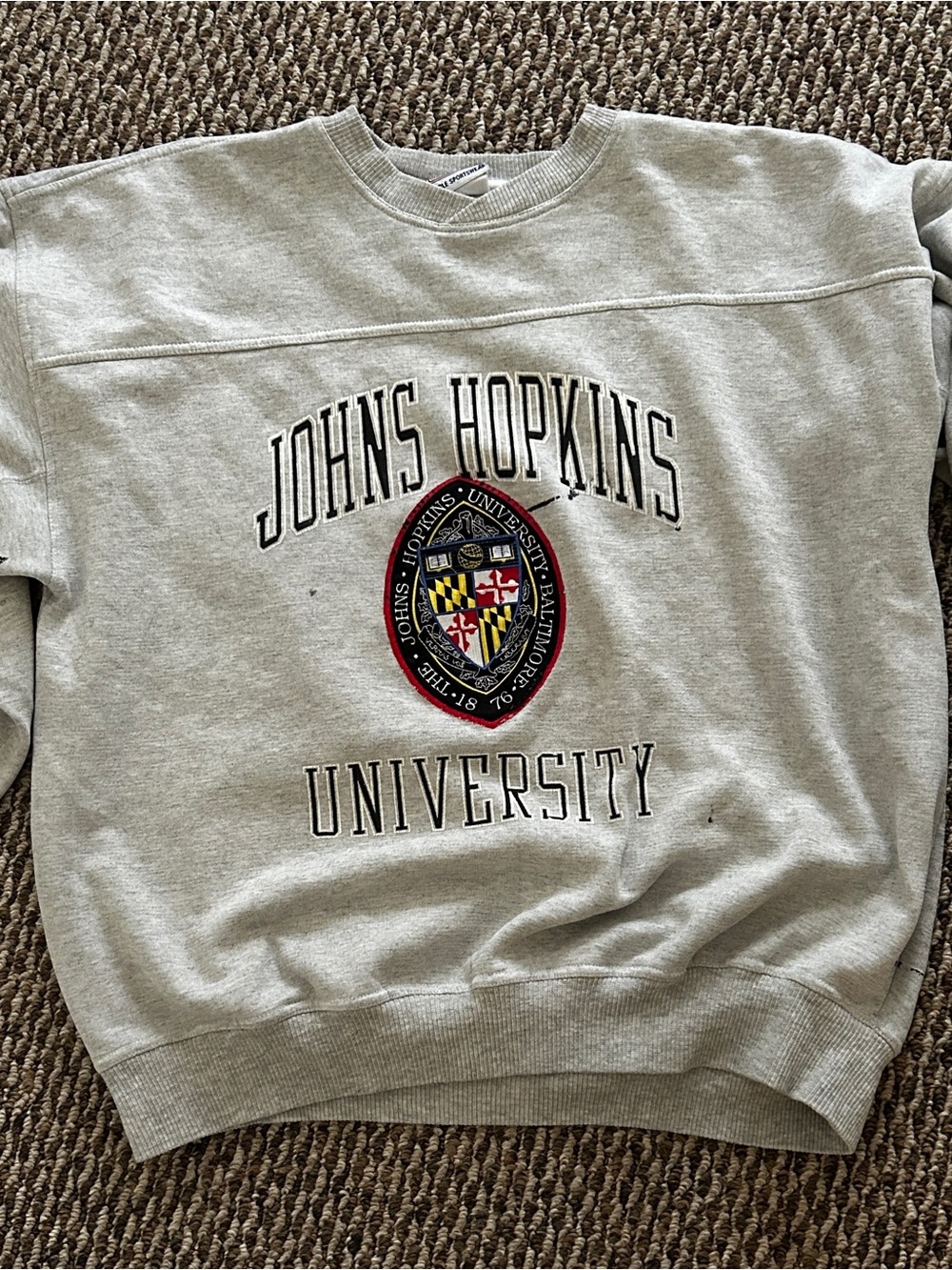 Genuine 90’s Vintage Johns Hopkins University Pullover Sweatshirt